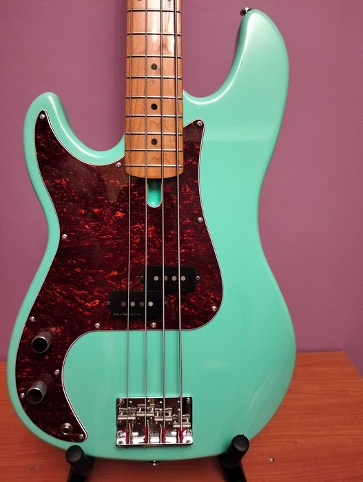 Leworęczna gitara basowa Sire Marcus Miller P5