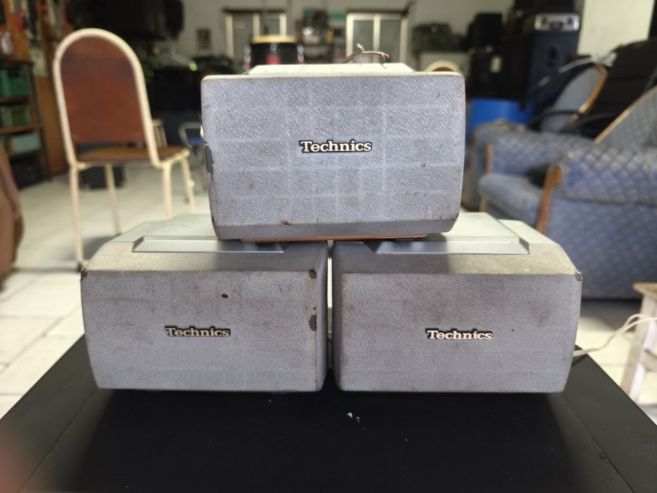 Colunas Bose e Technics