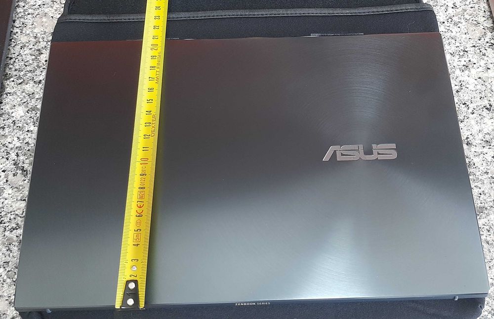 Bolsa neoprene cinza-escuro para portátil