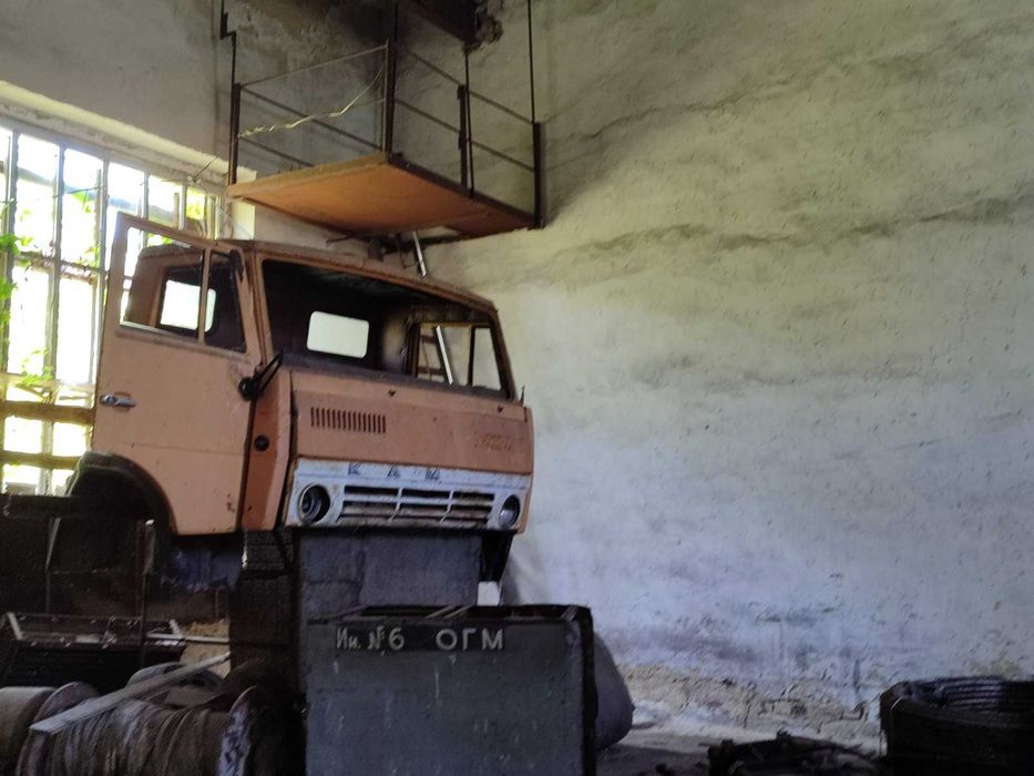 (3) Продам приміщення с.Вендичани Могилів-Подільський р-н 0925