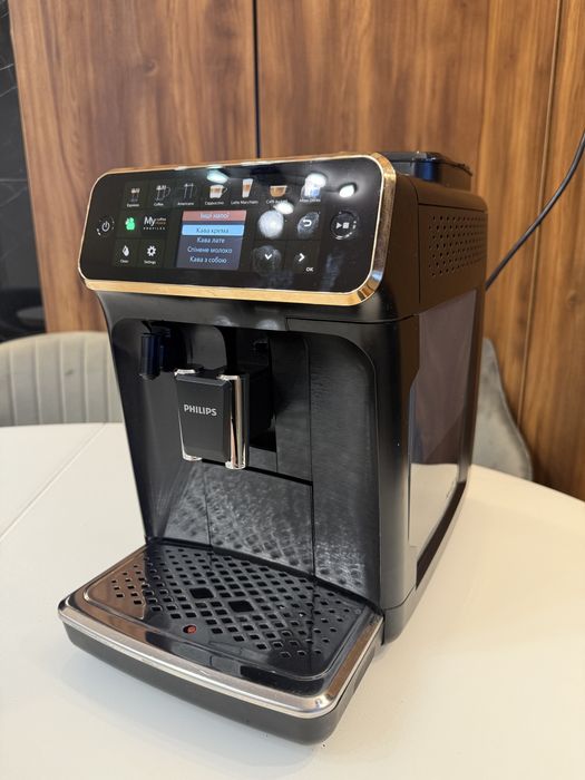 Кавомашина Philips latte Go 5400