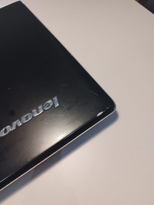Laptop Lenovo - używany