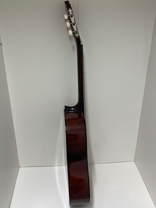 Viola em excelente estado geral – ótimo custo-benefício!