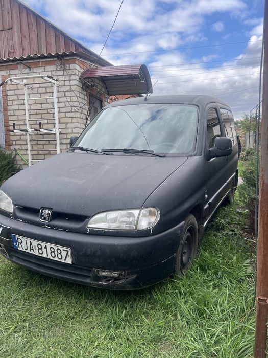 Продам пежо партнер 2001 рік