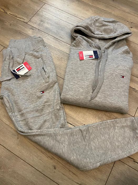 Komplet damski dresowy modele