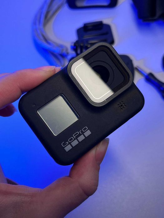 Екшн-камера GoPro Hero 8 з нагрудним кріпленням