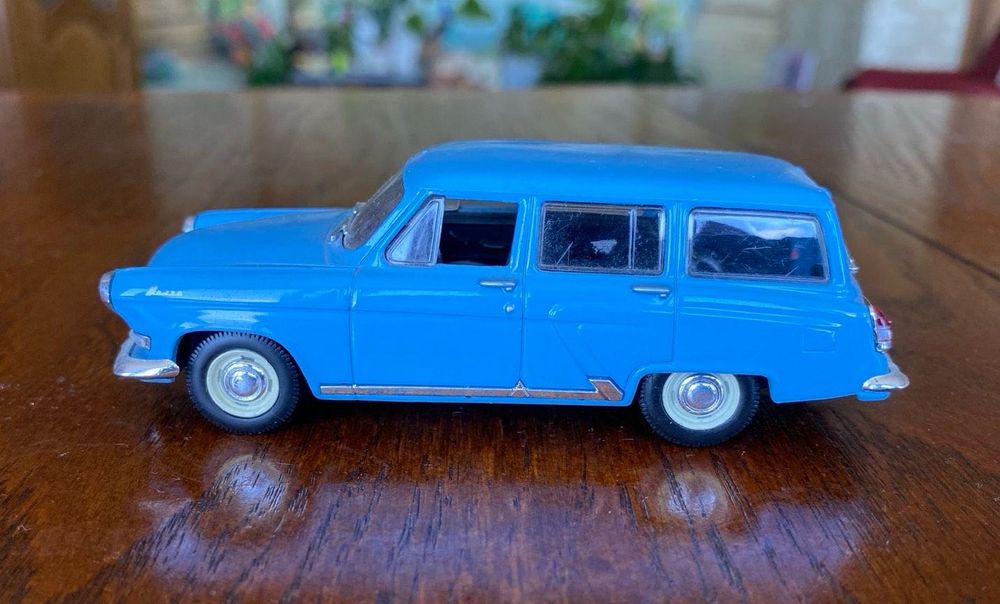 Игрушка модель автомобиля ГАЗ-22 Волга 1:43 DeAGOSTINI