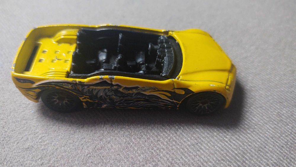 Samochód auto Hot Wheels Pontiac Rageous