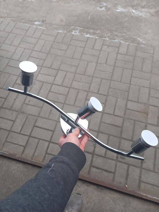 Lampa sufitowa z żarówkami