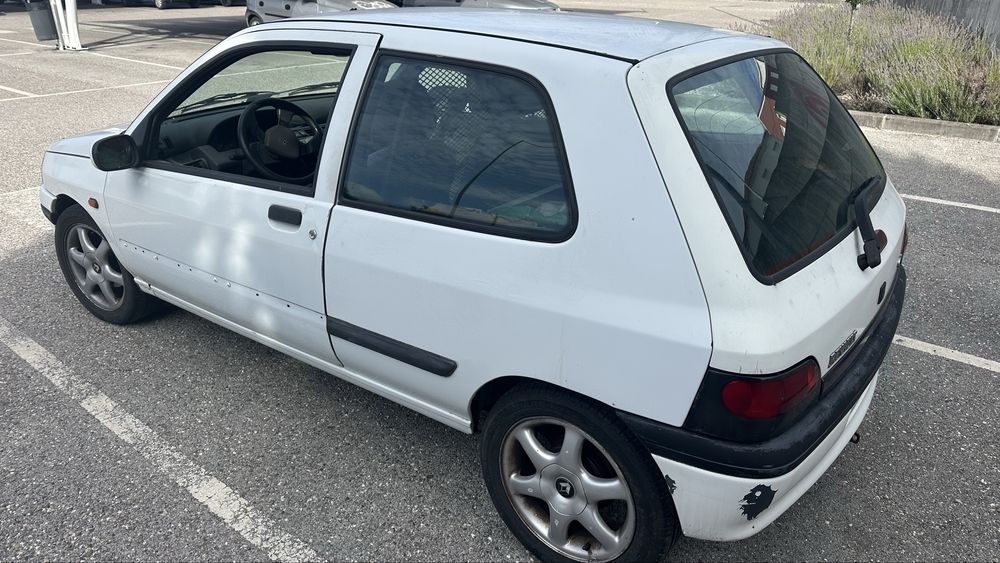 Renault clio 1.9 D comercial