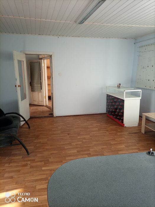 Здається  приміщення при  в'їзді  в  гаражний  кооператив  18  пів-кіл