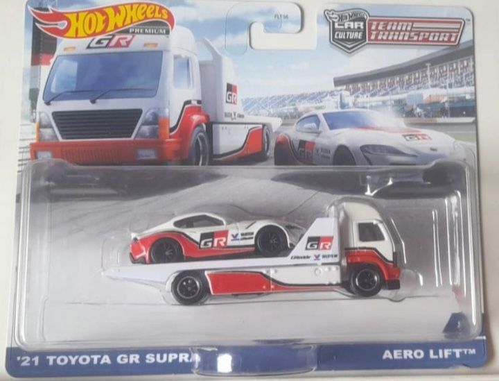 Team transporter 21 toyota GR Supra Hot Wheels