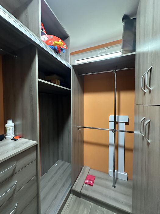 Трикімнатна в центрі біля Авангарду