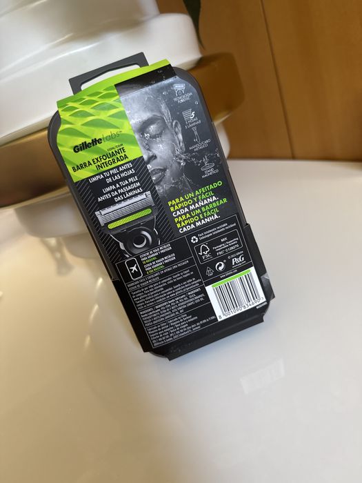 Maquina gillette labs pack viagem