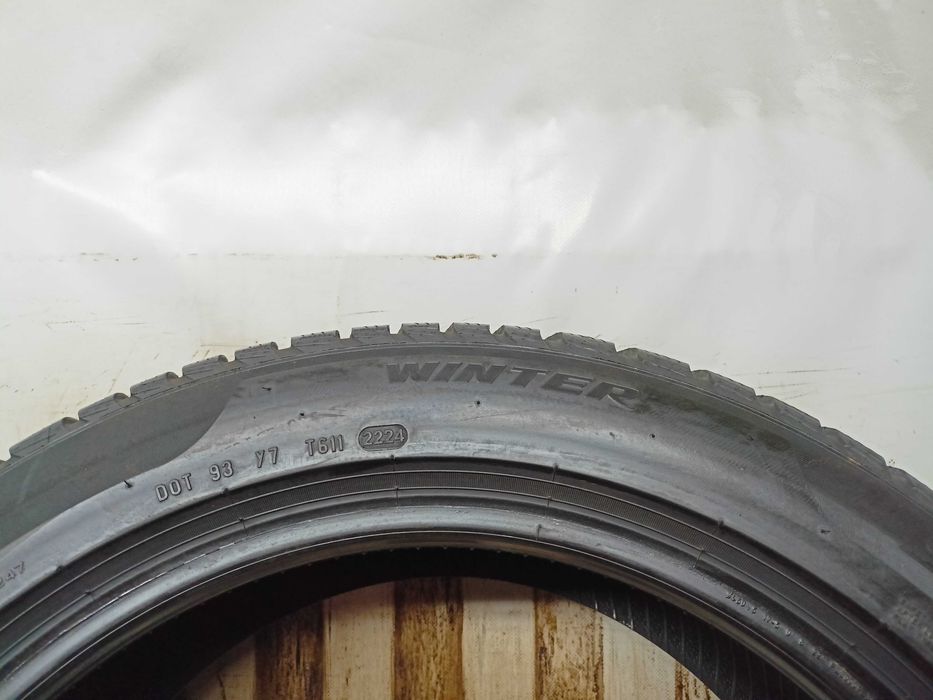 Pirelli SottoZero 3 RSC 225/50/18 24r. 95H 2x7,4mm 2x6,8mm (1662)