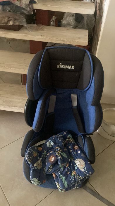 Крісло автомобільне дитяче