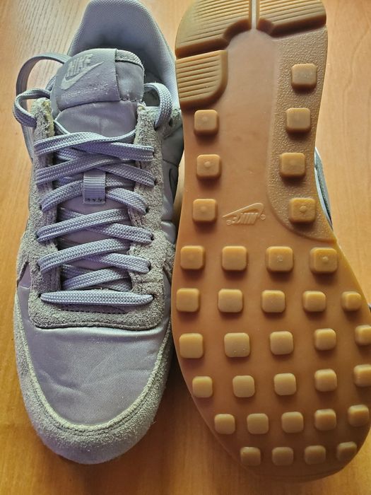 Кросівки жіночі нові,замша