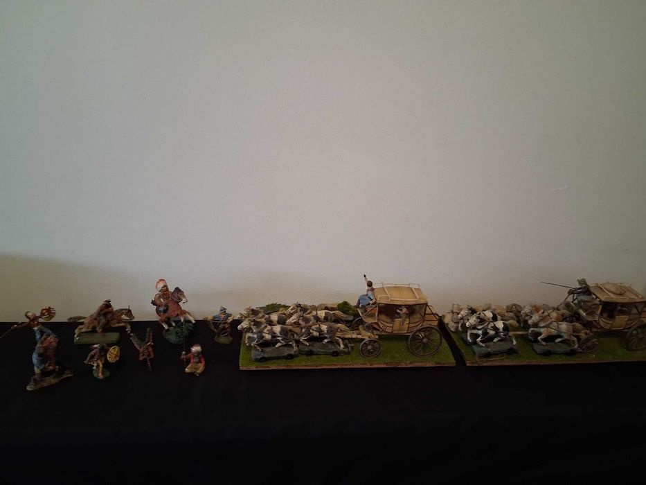 Coleção Figuras Miniaturas índios e cowboys + Carruagens Antigas
