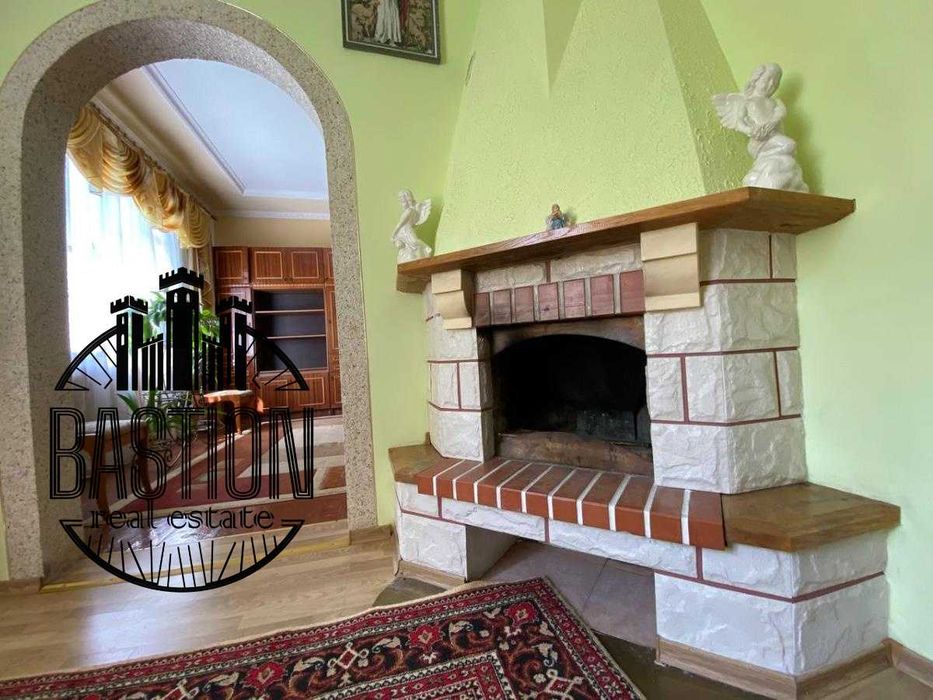 Продаж будинку у тихому та спокійному районі міста