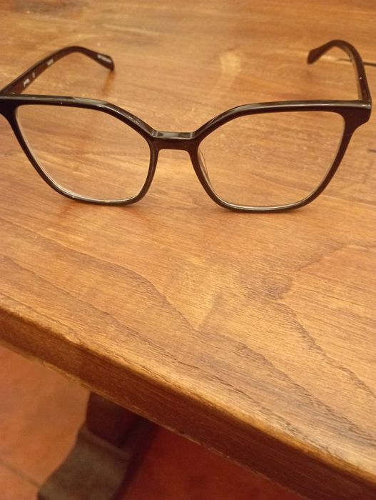 Armação de óculos femininos marca Pump