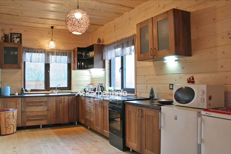 Світло 24/7, Карпати, річка, чан.