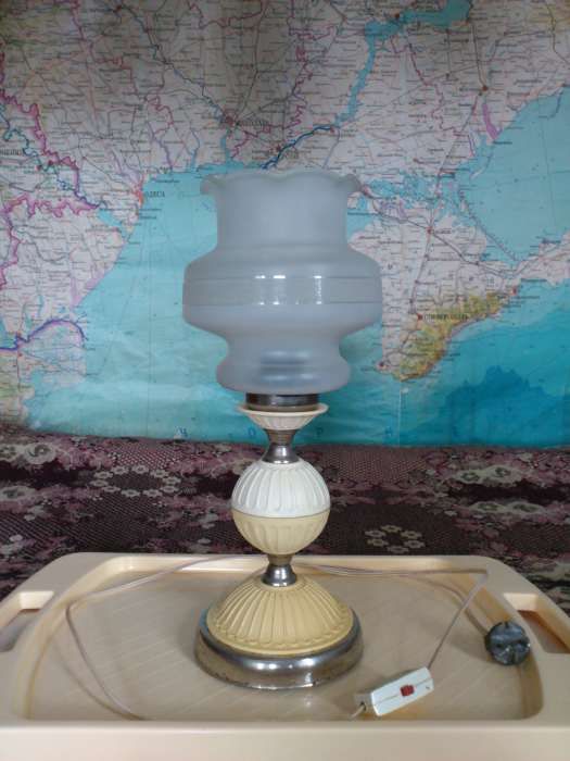 Винтажный светильник СССР Настольная лампа Обмен на смартфон картины