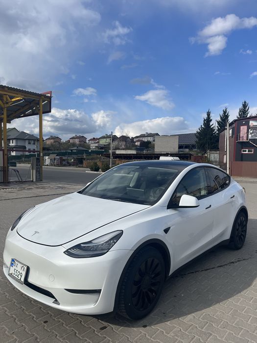 Продам Tesla Y 2023