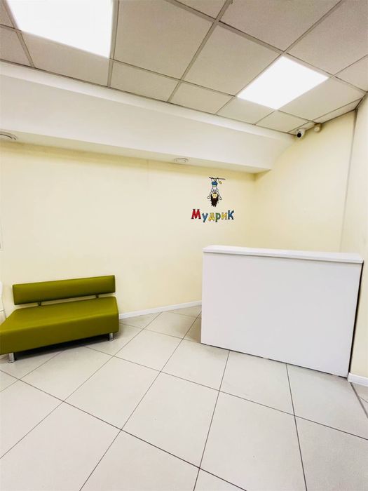 Продаж унікального фасадного приміщення  в ЦЕНТРІ, вул.Б.Хмельницького