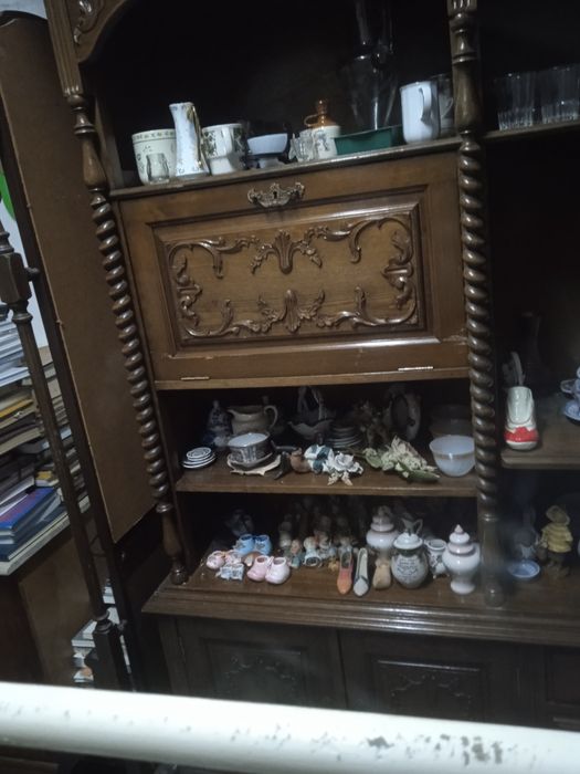 Vendo móvel antigo em madeira maciça
