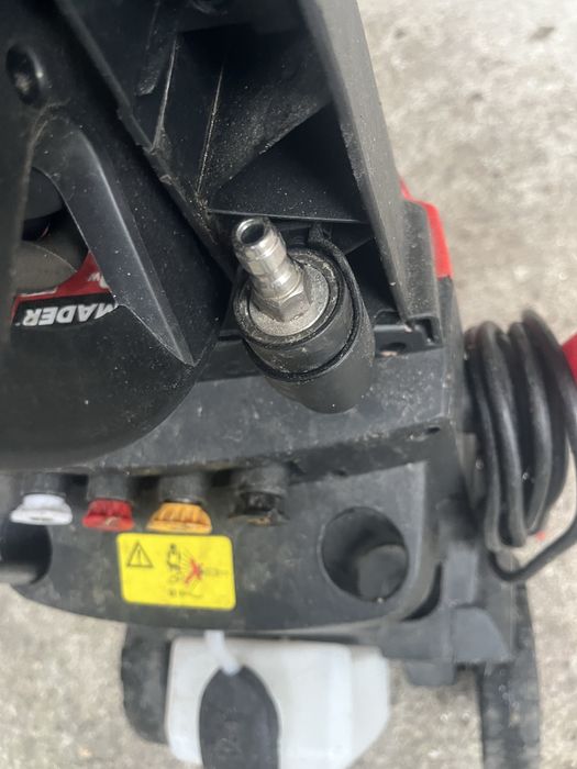 Maquina de pressao eletrica