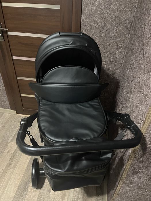 Продам коляску anex e/type