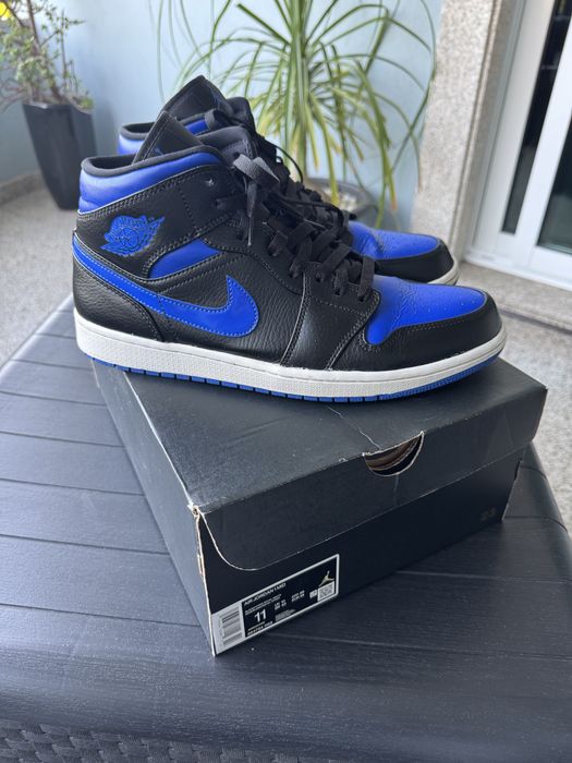 Air Jordan 1 Mid Royal