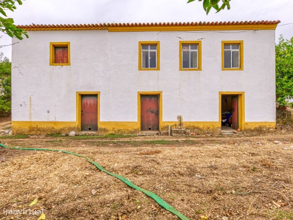 Quinta Com 6,87 Hectares, Água Própria E Várias Construções | Carvo...