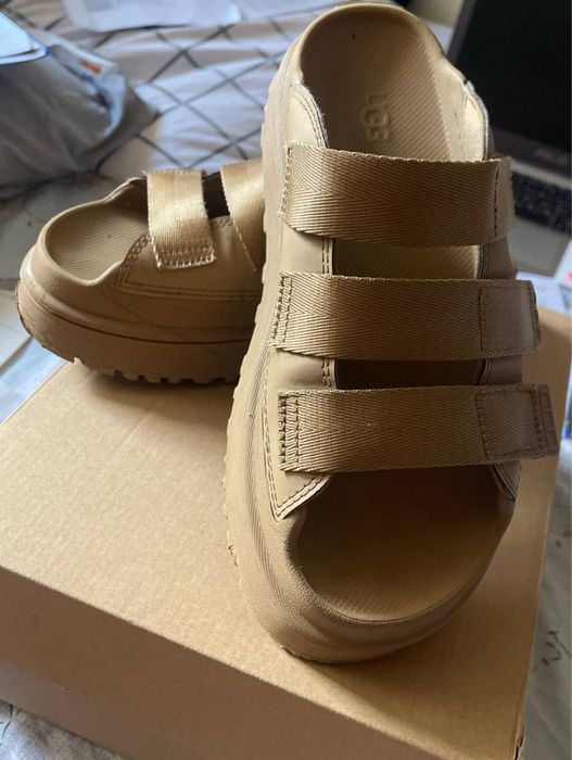 Ugg goldenglow сандалі