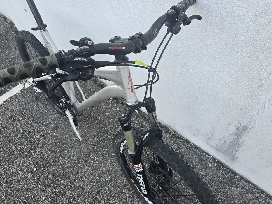Specialized stumpjumper xl bem equipada