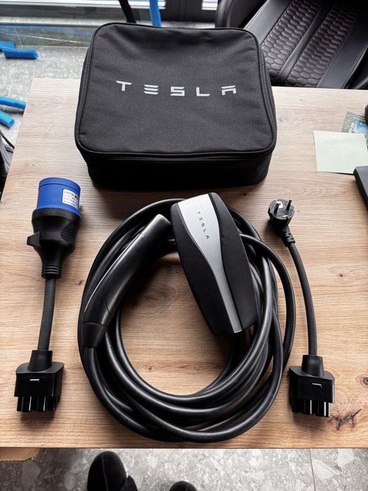 tesla wall connector gen 3 - Купити запчастини для транспорту БУ