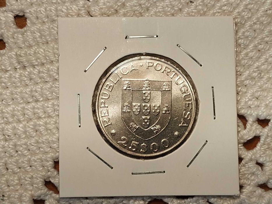 Portugal - 1979 25 Escudos Coin, International Year of the Child
