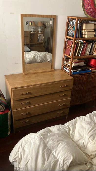 Quarto completo com colchão