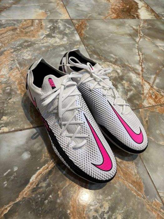 Бутси чоловічі нові.