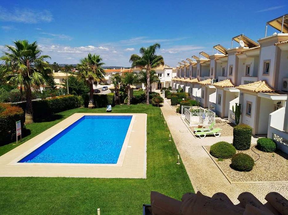 VILLA CHARM-V3 c/Piscina+Jardim Priv+garagem -Olhos de água/Albufeira