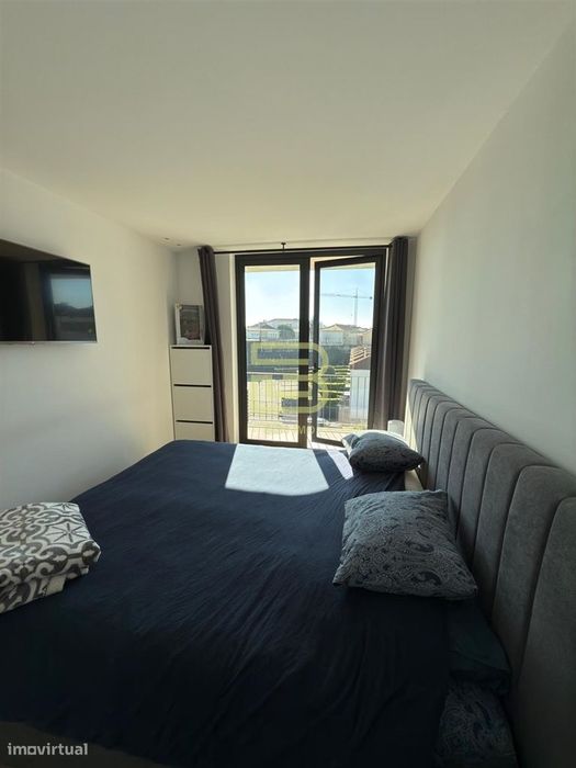 Apartamento T2, com varanda na Rua Pinto Bessa, Porto