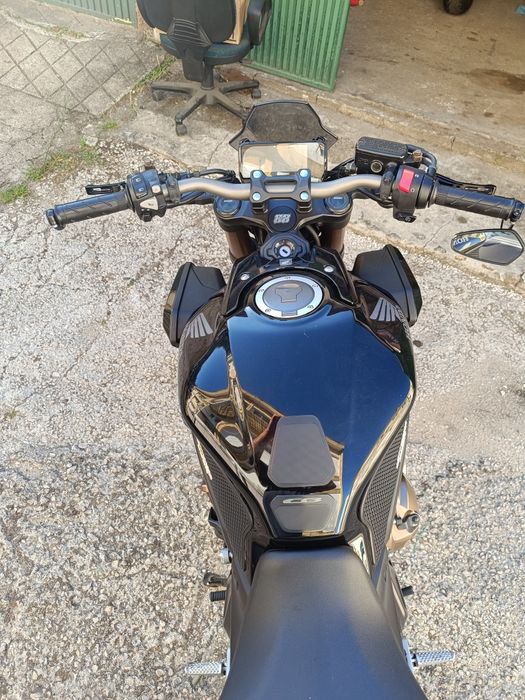 Honda CB650R 2019 | 95cv | 24.000 km | Quickshifter | Dominator