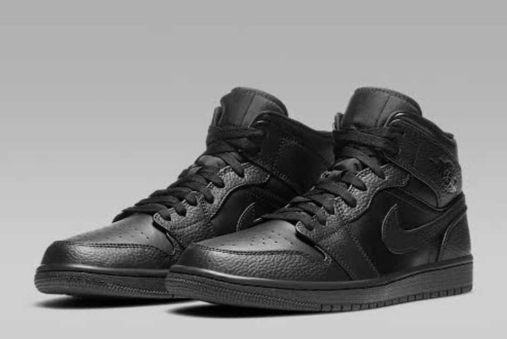 Nike р.50 стельки-33см Air Jordan 1 Mid Triple Black кожаные кроссо