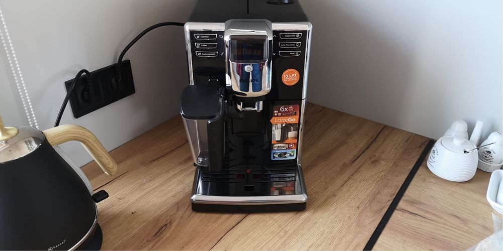 Ekspres do kawy Philips Latte Go czarny