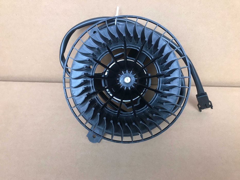 Моторчик печки Mercedes 190 W201 (82-93)