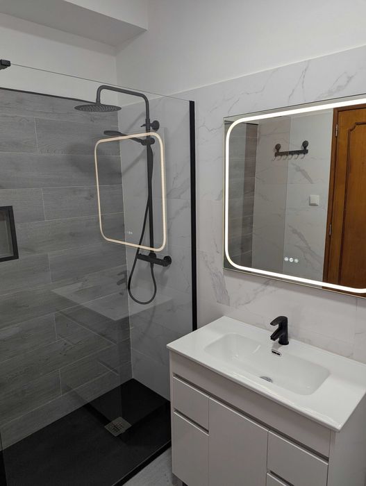 T2 em Oeiras renovado e mobilado