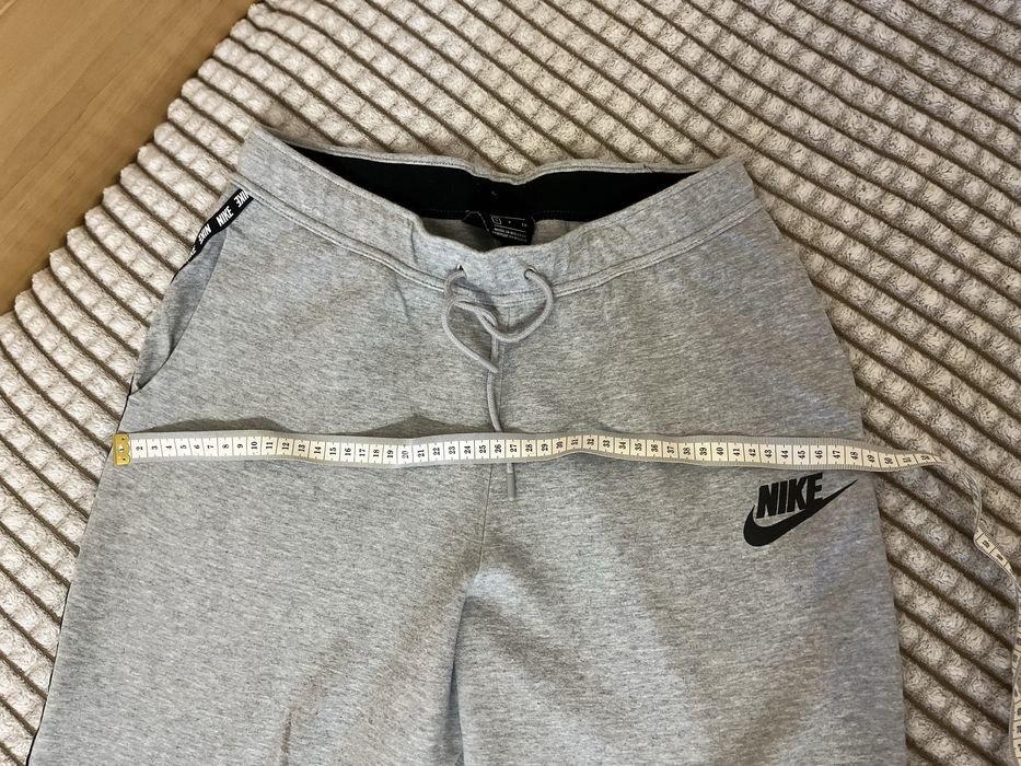 Спортивні жіночі бріджі Nike S (носила на М) вільного крою. Оригінал.