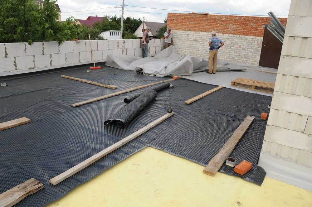 Шиповидна мембрана для фундаменту. Ізоліт, Drainfol. В наявності