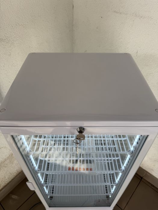 Холодильна Вітрина Кондитерська-Десертна REEDNEE Німеччина !!!