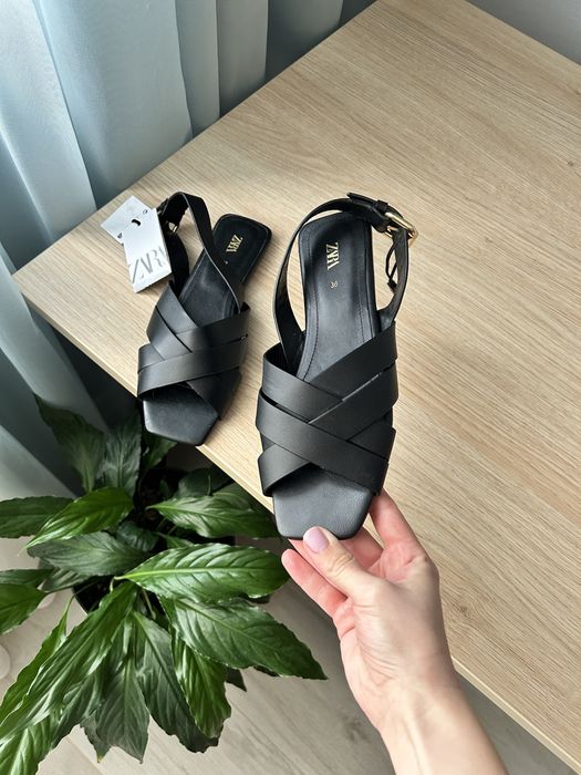 Босоніжки Zara, босоніжки чорні Zara , босоніжки шкіряні Zara